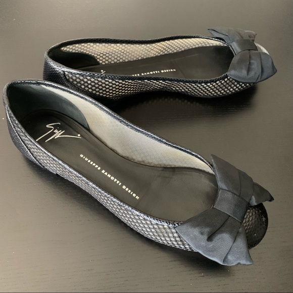 Giuseppe Zanotti Shoes - Giuseppe Zanotti Black Flats with Sleek Bow Detail size 8